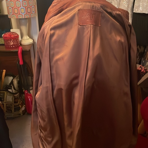 Woman’s leather coat knee length brown - Picture 3 of 3
